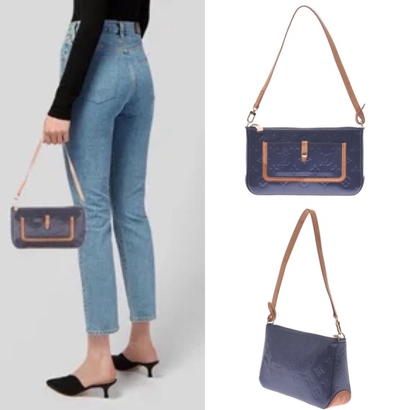 Louis Vuitton Handbags - LOUIS VUITTON Vernis Mallory Square Shoulder Bag